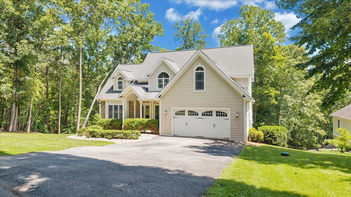 235 Waverly LN - Photo 98