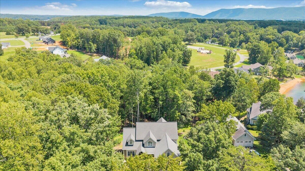 235 Waverly LN - Photo 105