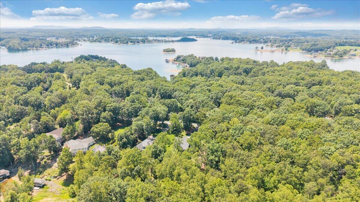 235 Waverly LN - Photo 110