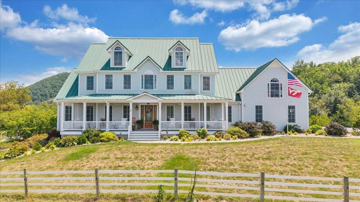 544 Pico RD