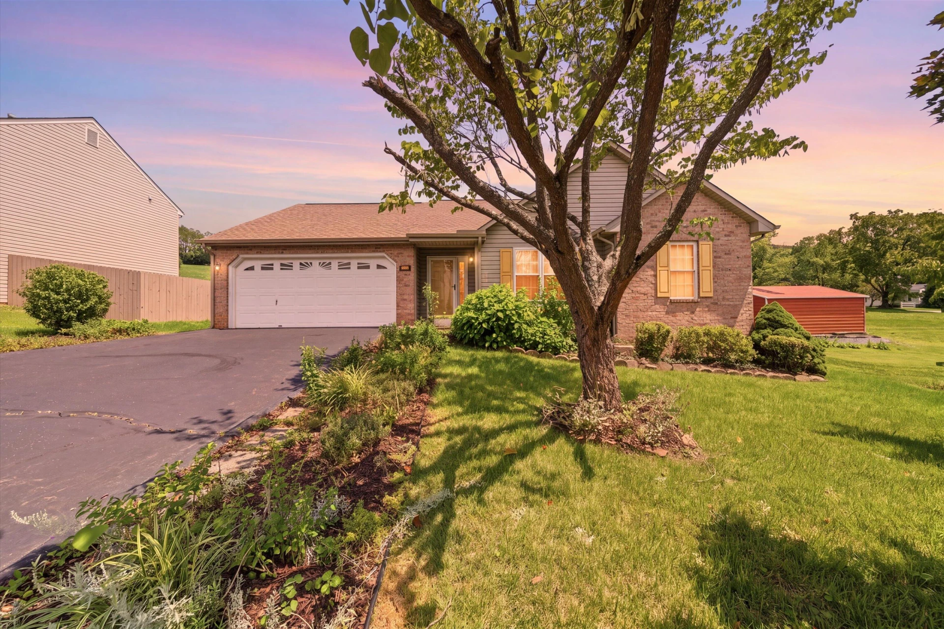 1315 Cedar Hill - Photo 2
