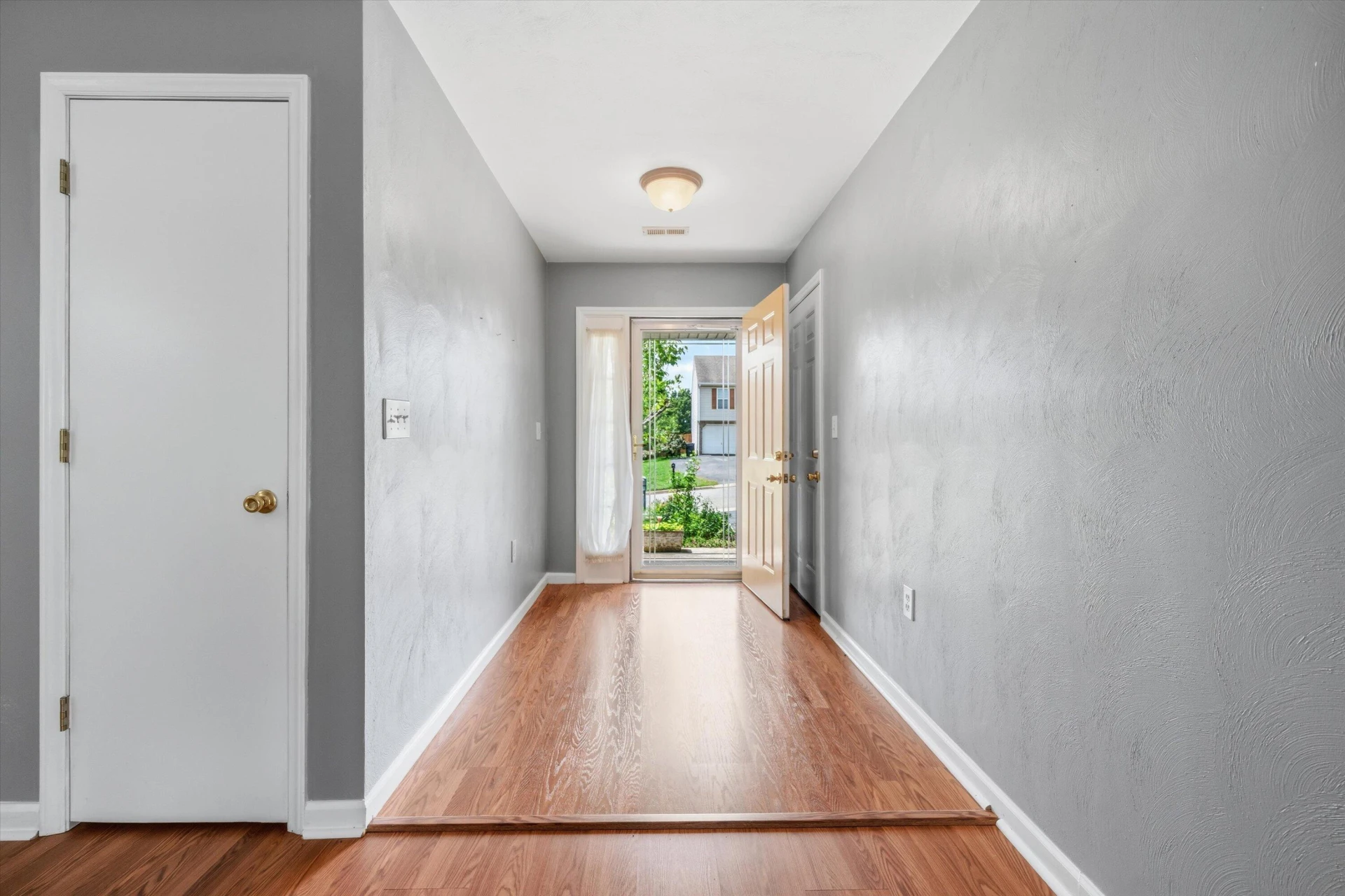 1315 Cedar Hill - Photo 4