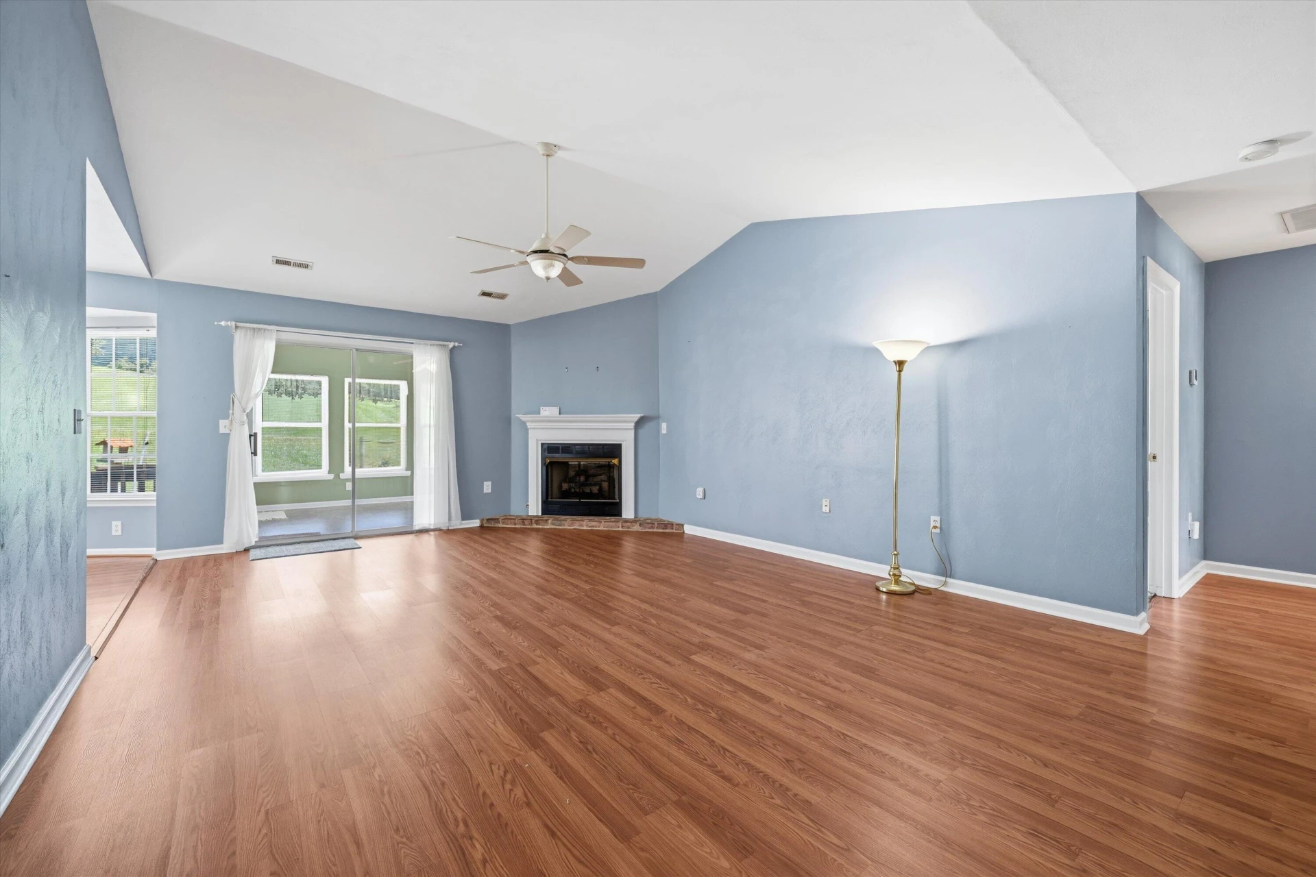 1315 Cedar Hill - Photo 5