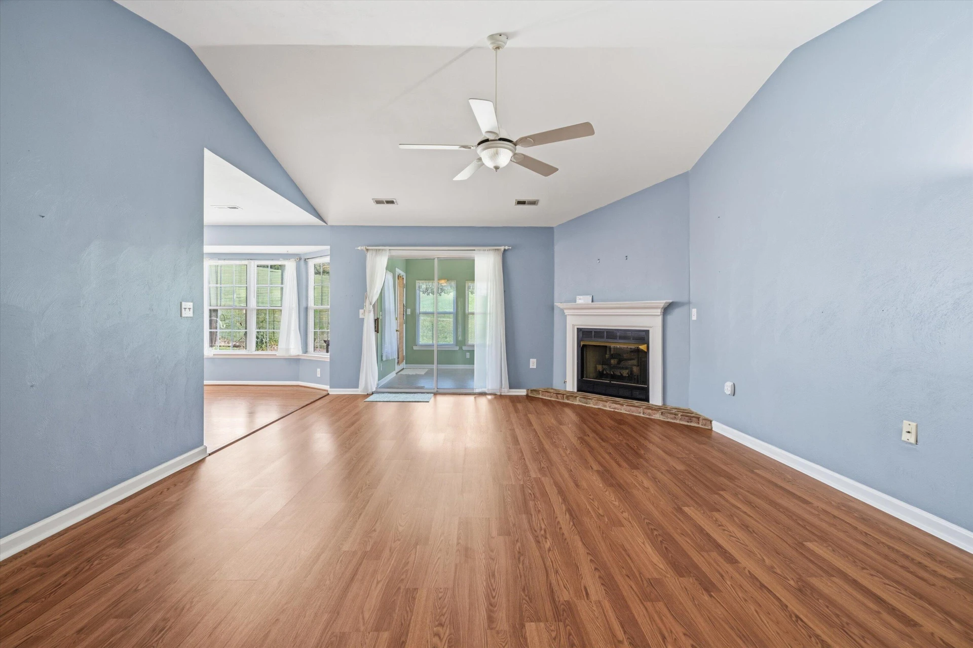 1315 Cedar Hill - Photo 6