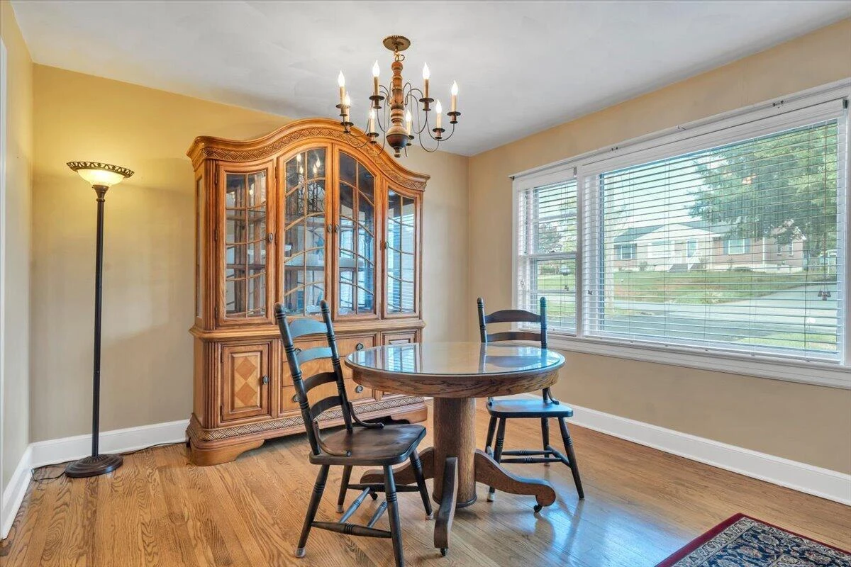 803 Chester AVE - Photo 5