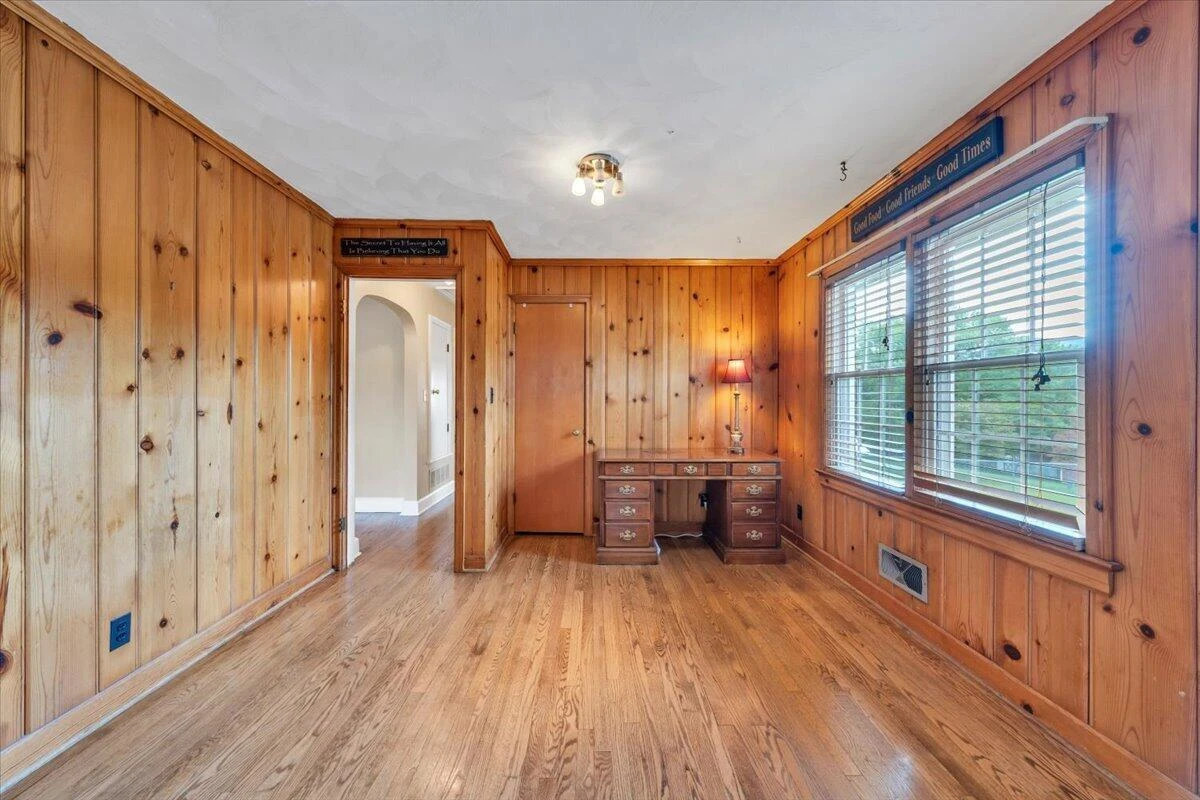 803 Chester AVE - Photo 11