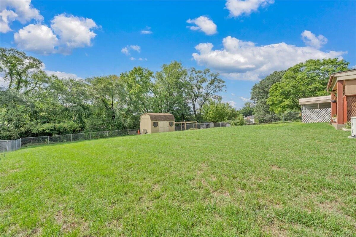 803 Chester AVE - Photo 26