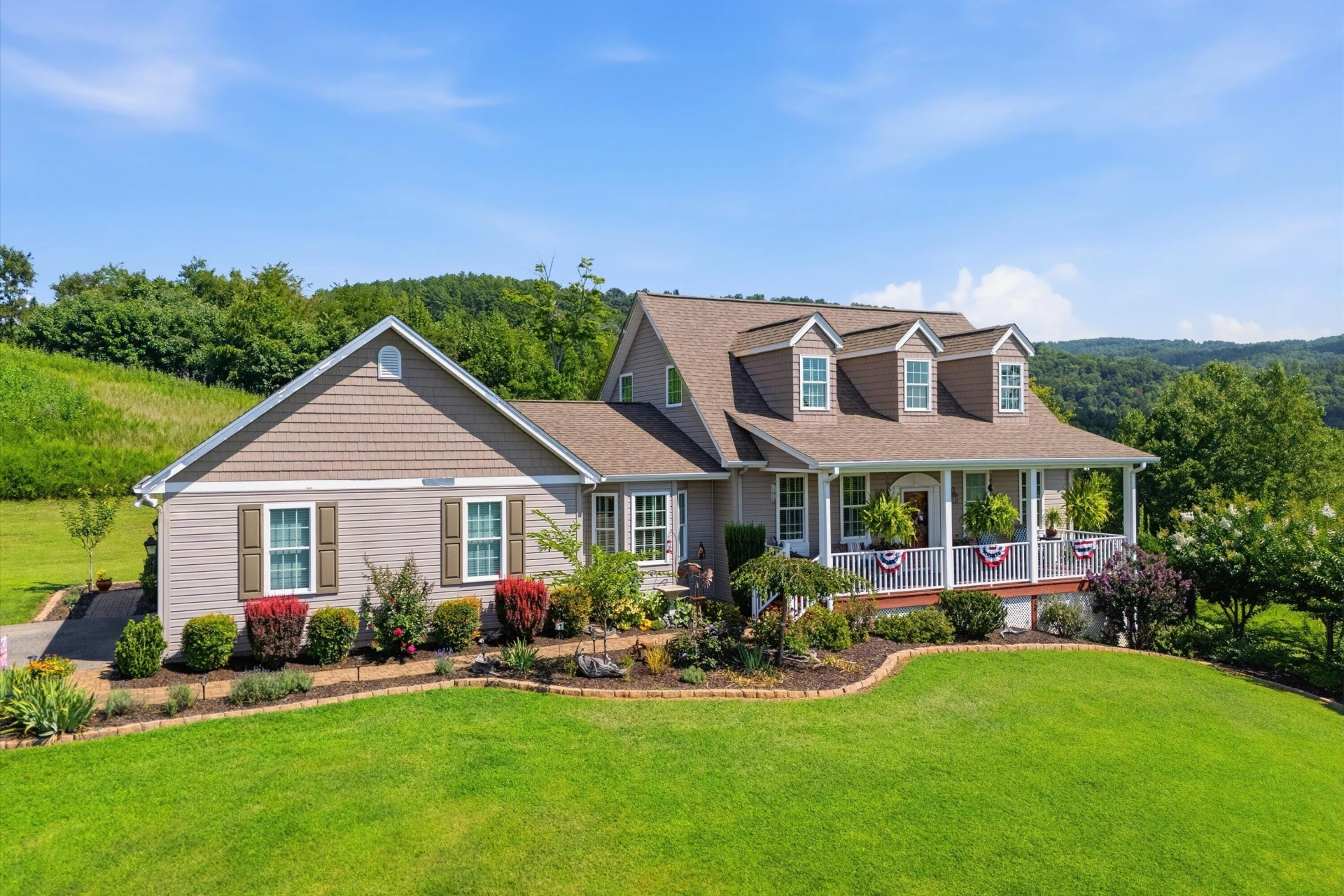 1611 Ivy Branch DR - Photo 4
