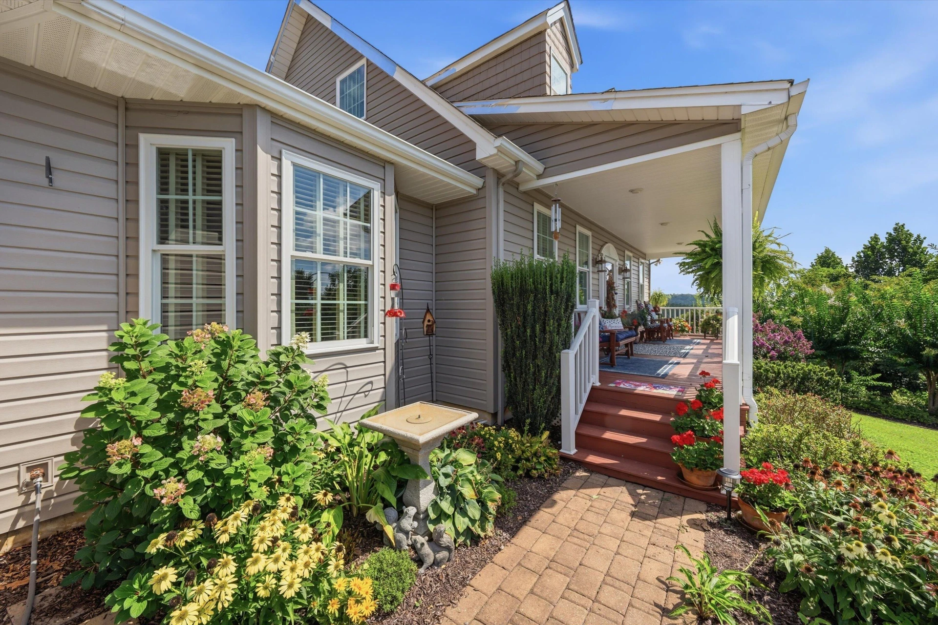 1611 Ivy Branch DR - Photo 5