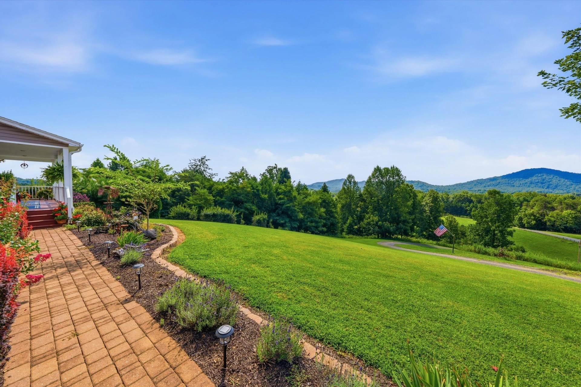 1611 Ivy Branch DR - Photo 6