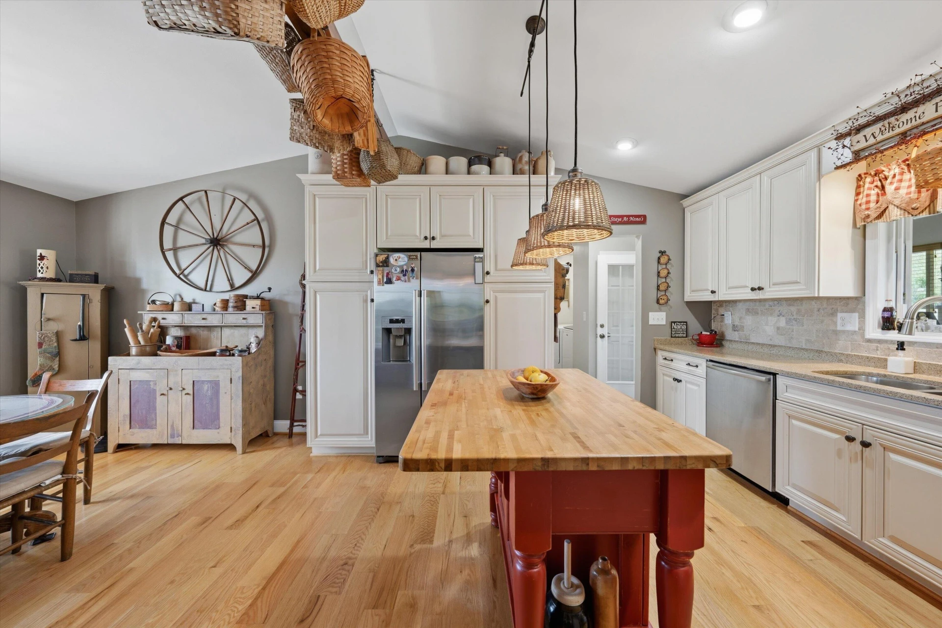 1611 Ivy Branch DR - Photo 19