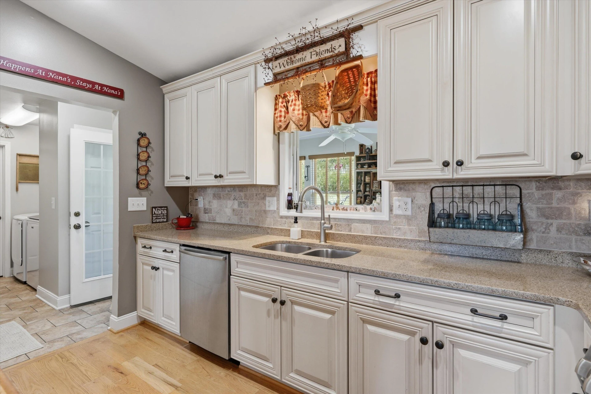 1611 Ivy Branch DR - Photo 20