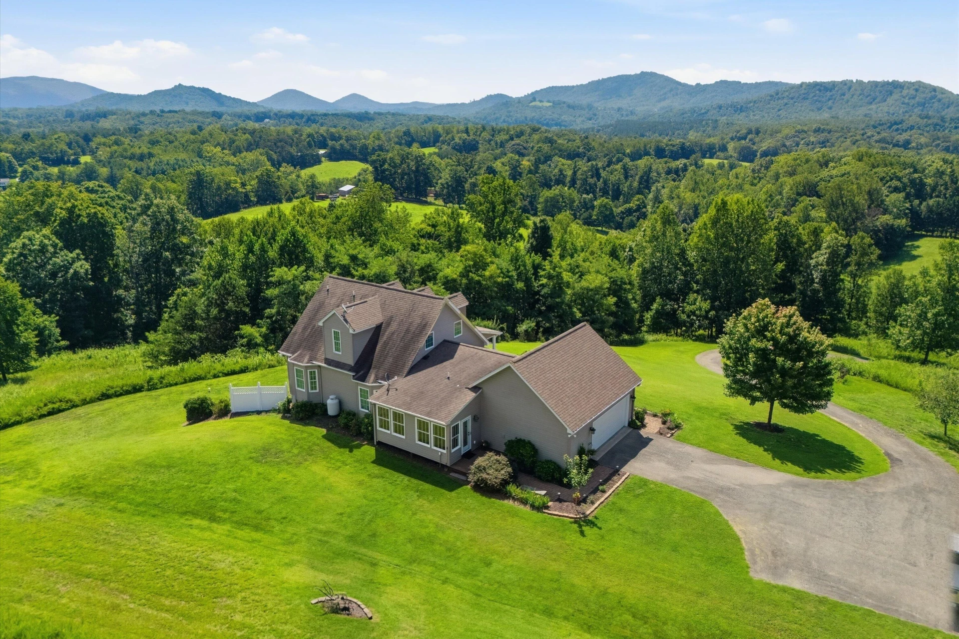 1611 Ivy Branch DR - Photo 57