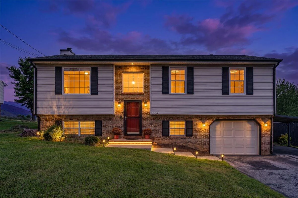 1104 Christy CIR