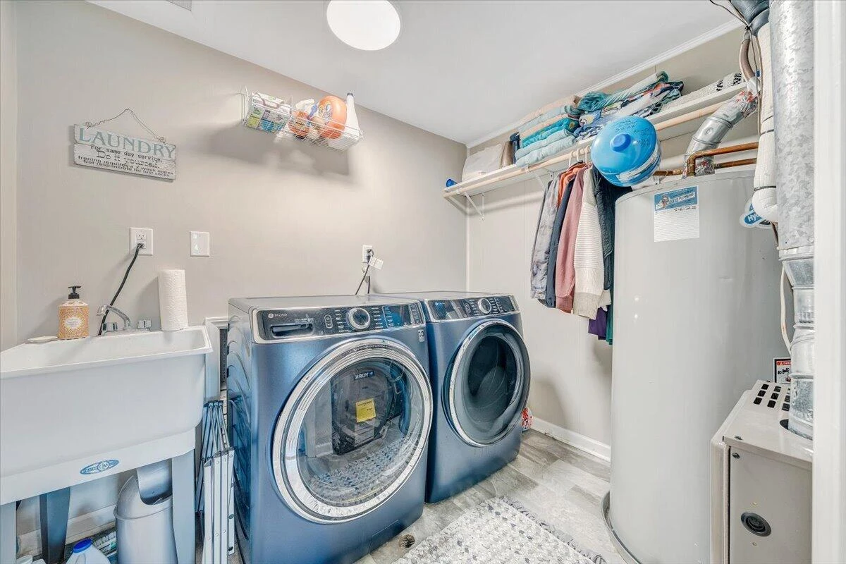 1104 Christy CIR - Photo 34