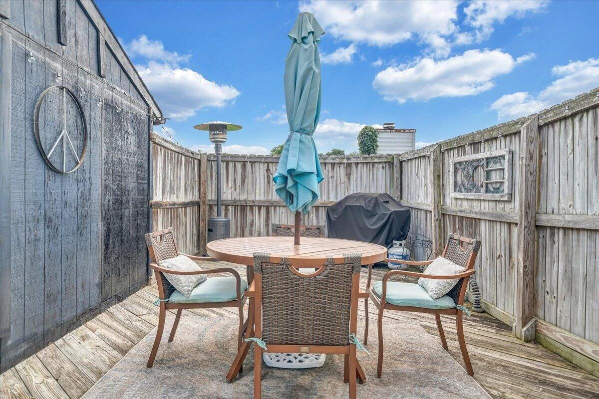 1104 Christy CIR - Photo 37