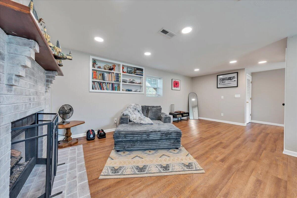 1104 Christy CIR - Photo 31