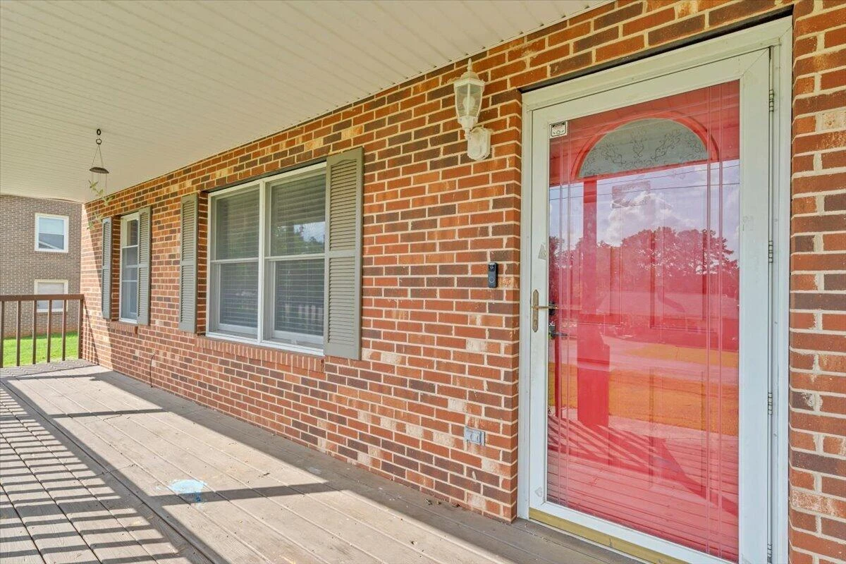 159 Highfield CIR - Photo 3