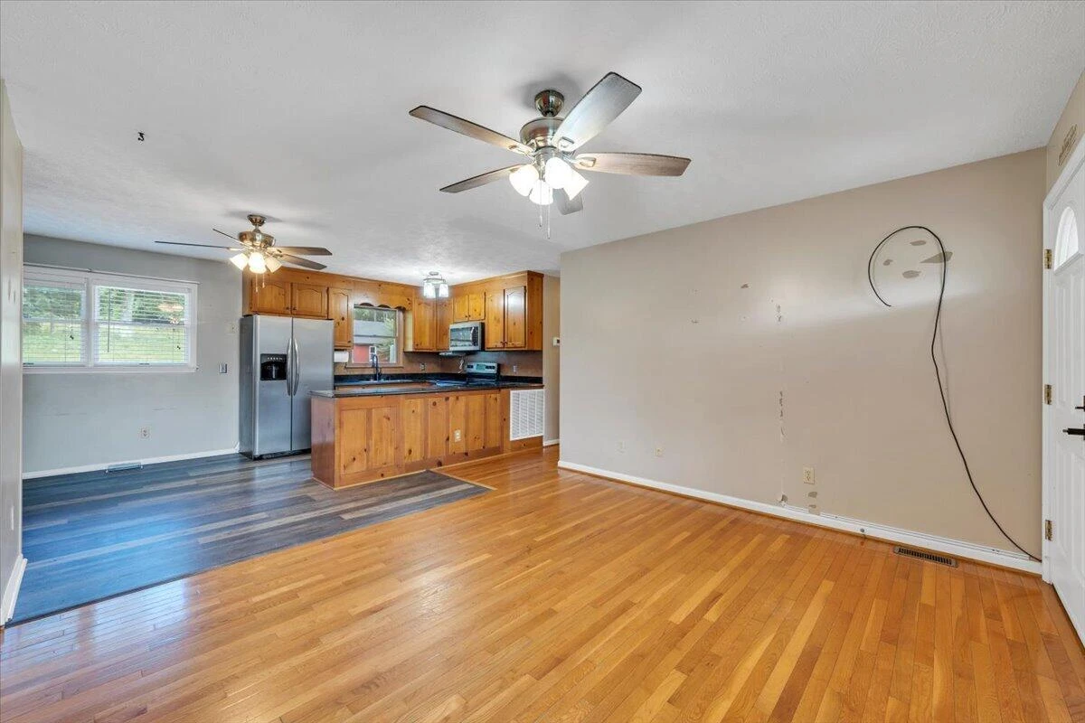 159 Highfield CIR - Photo 6