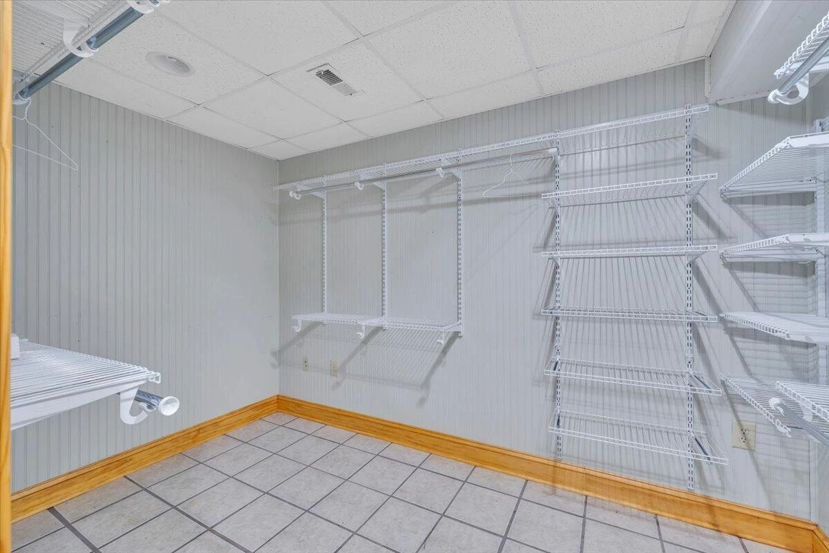 159 Highfield CIR - Photo 33
