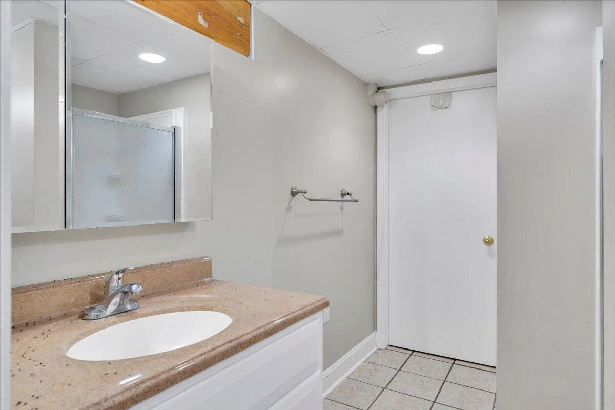 159 Highfield CIR - Photo 34