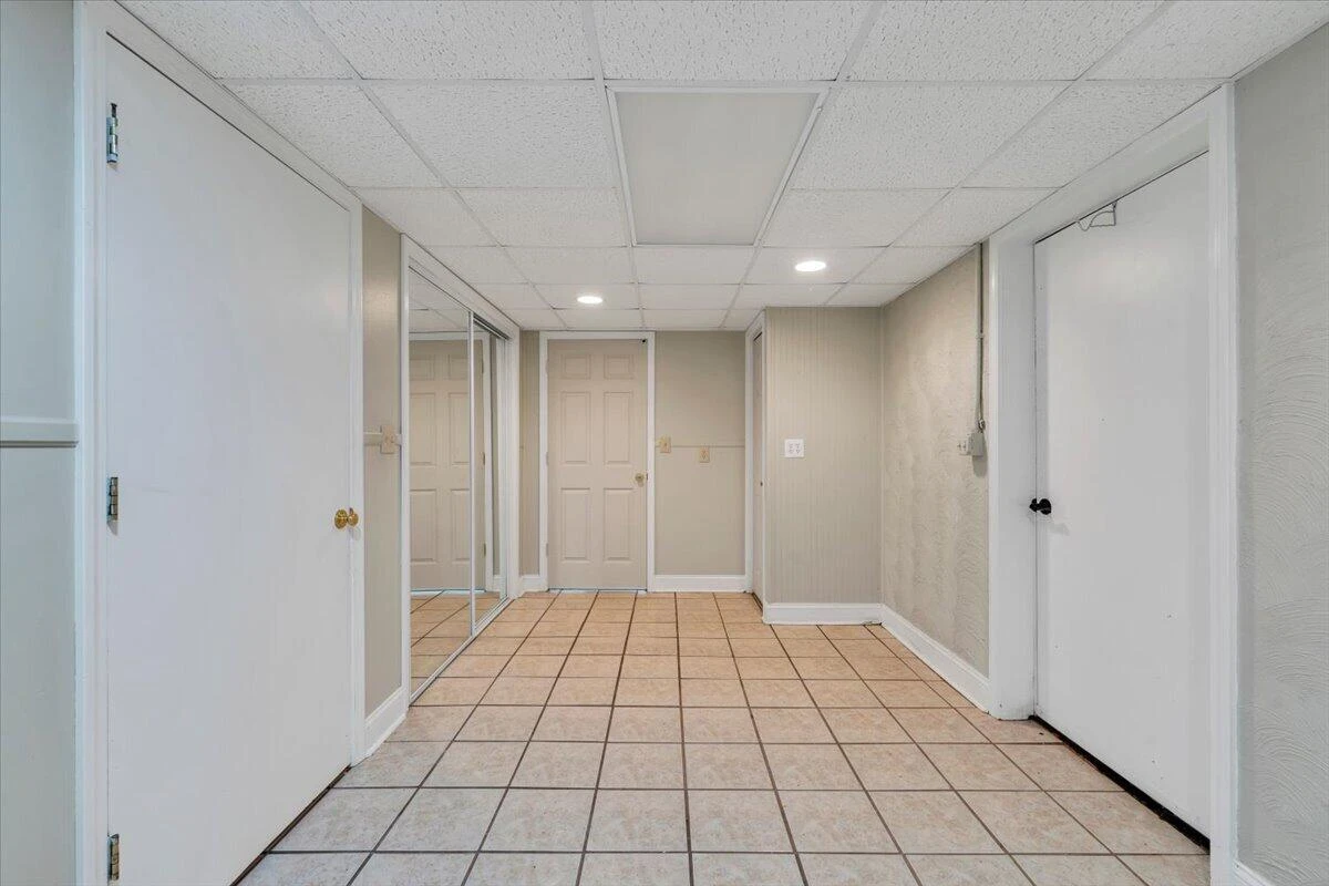 159 Highfield CIR - Photo 36