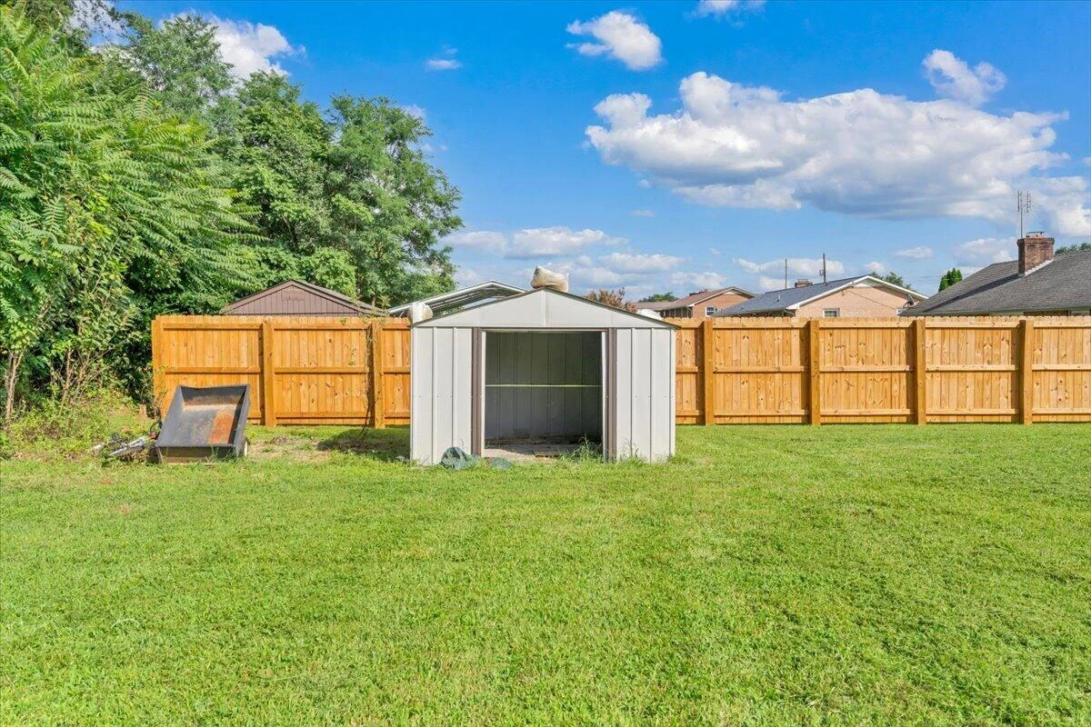 159 Highfield CIR - Photo 45