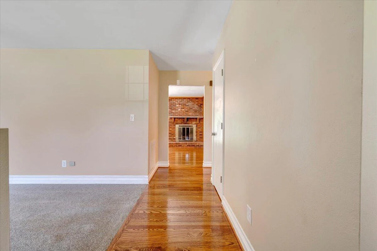 3702 Belle Ave NE AVE NE - Photo 2