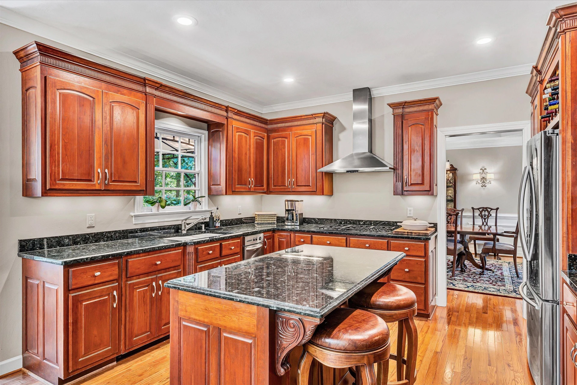 5504 Wales CT - Photo 12