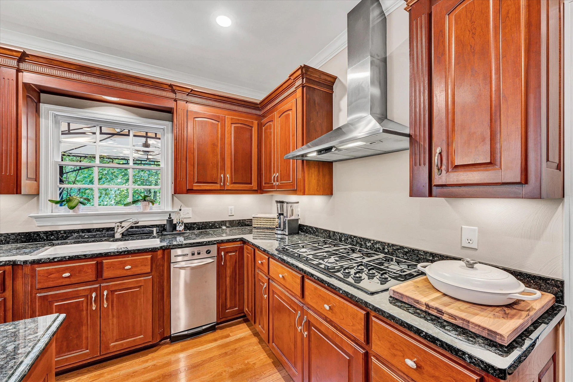 5504 Wales CT - Photo 15