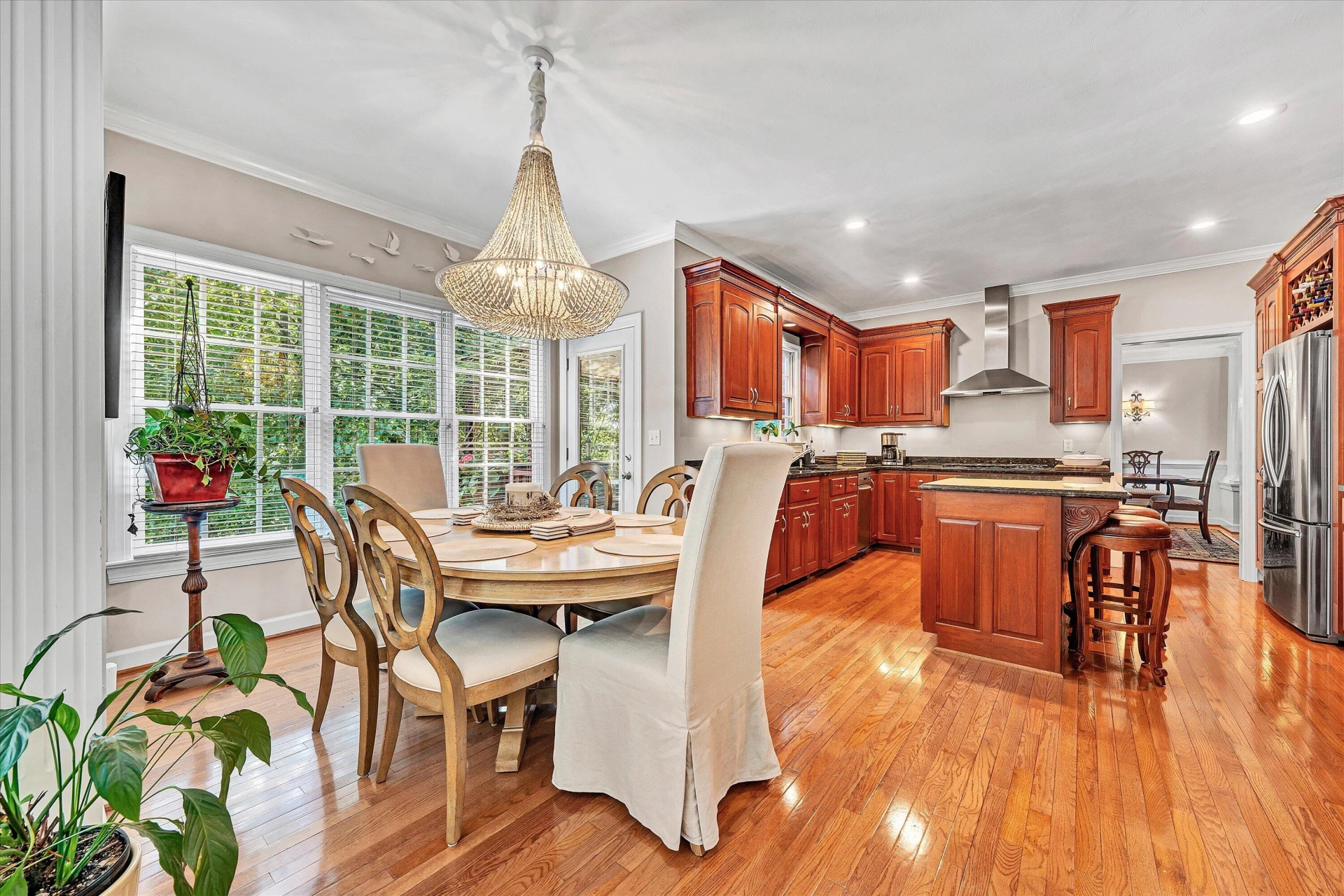 5504 Wales CT - Photo 18