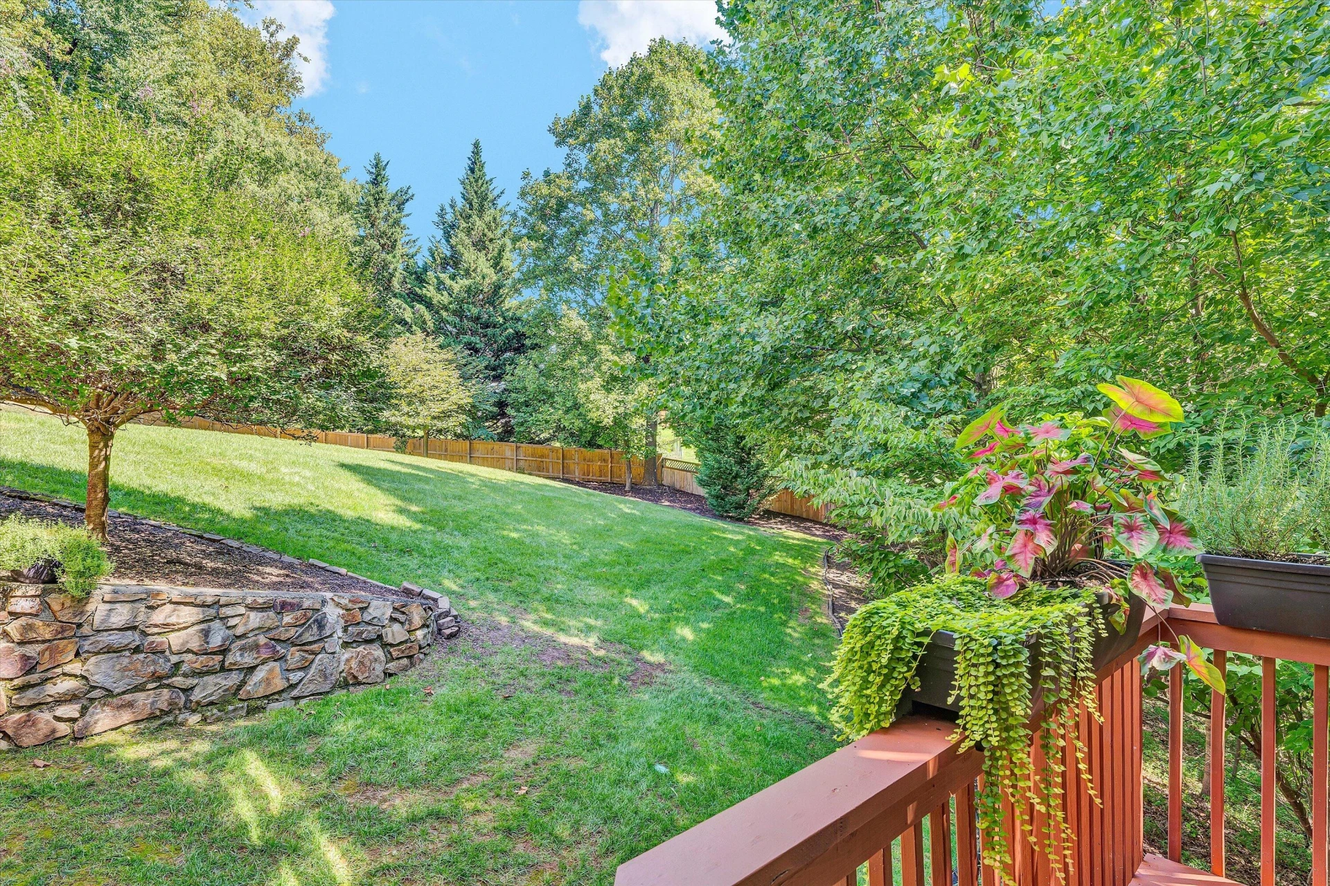 5504 Wales CT - Photo 44
