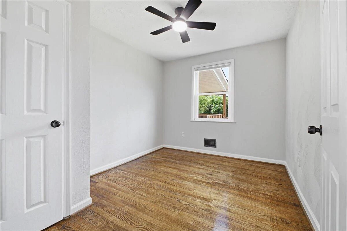 1418 22Nd ST NW - Photo 8