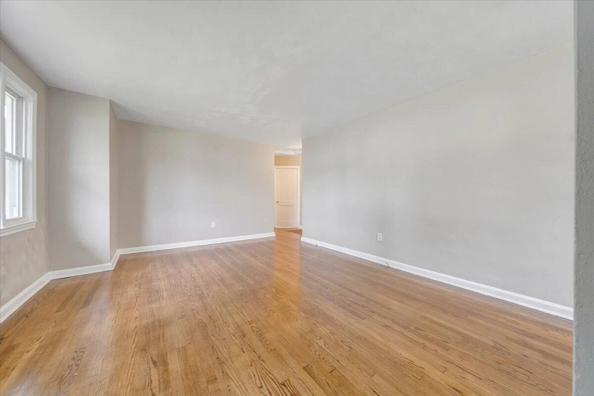 3321 Thurman AVE NW - Photo 8