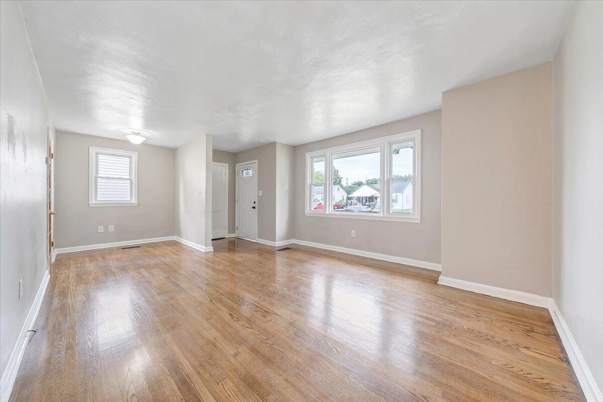 3321 Thurman AVE NW - Photo 10