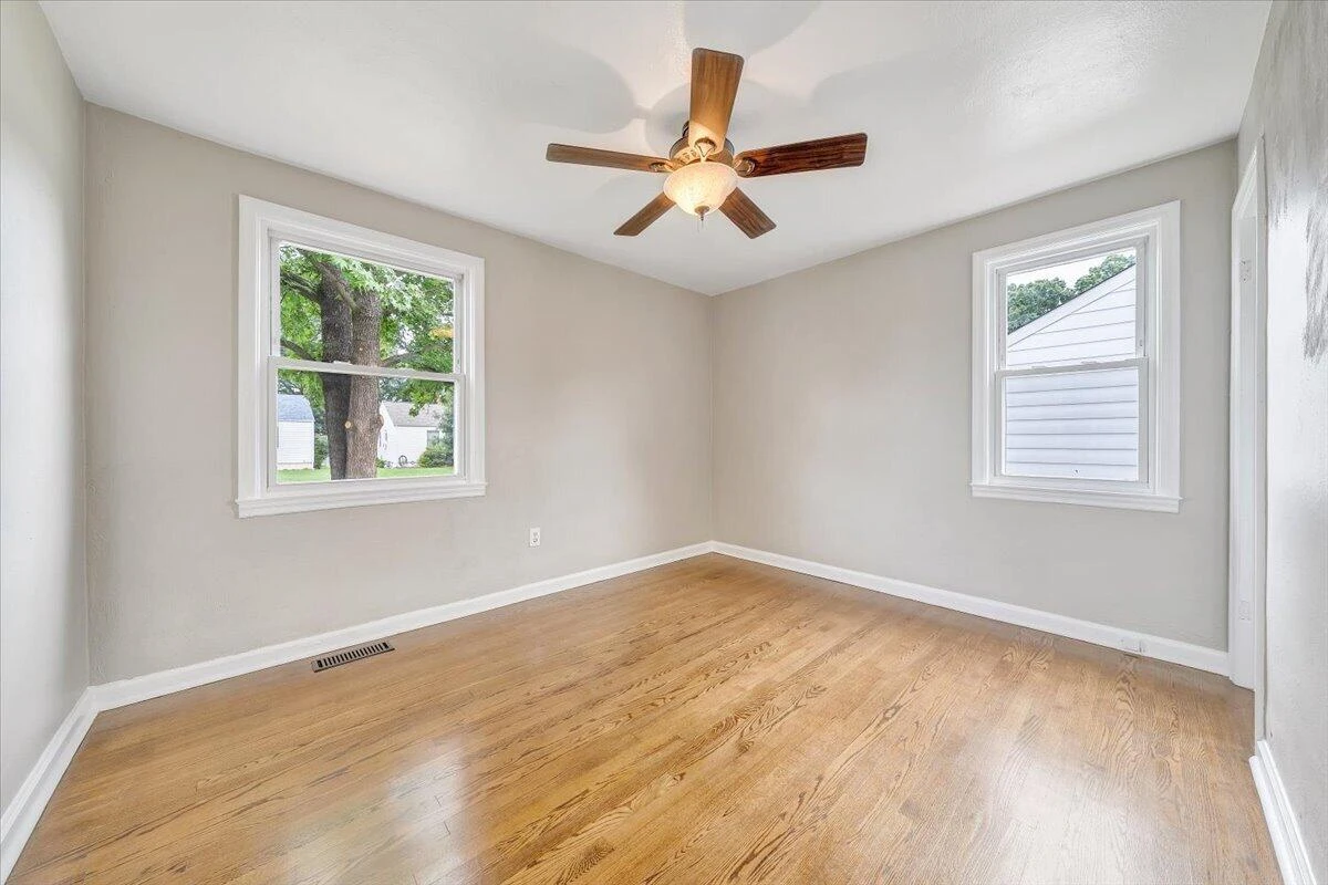 3321 Thurman AVE NW - Photo 16