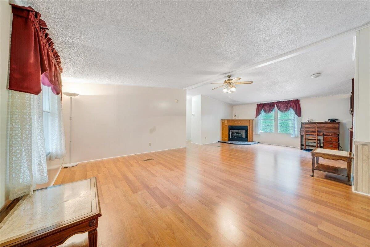 872 Hunters DR - Photo 5