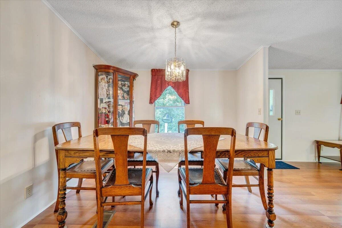 872 Hunters DR - Photo 10