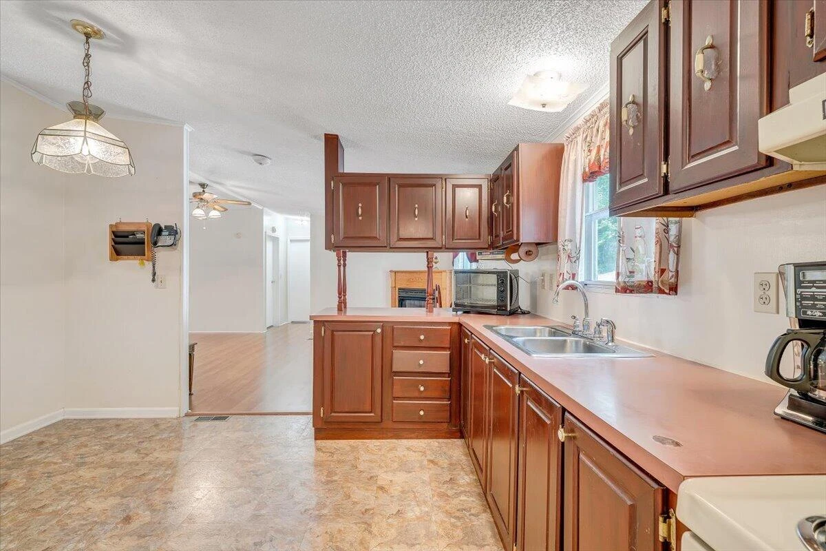 872 Hunters DR - Photo 15