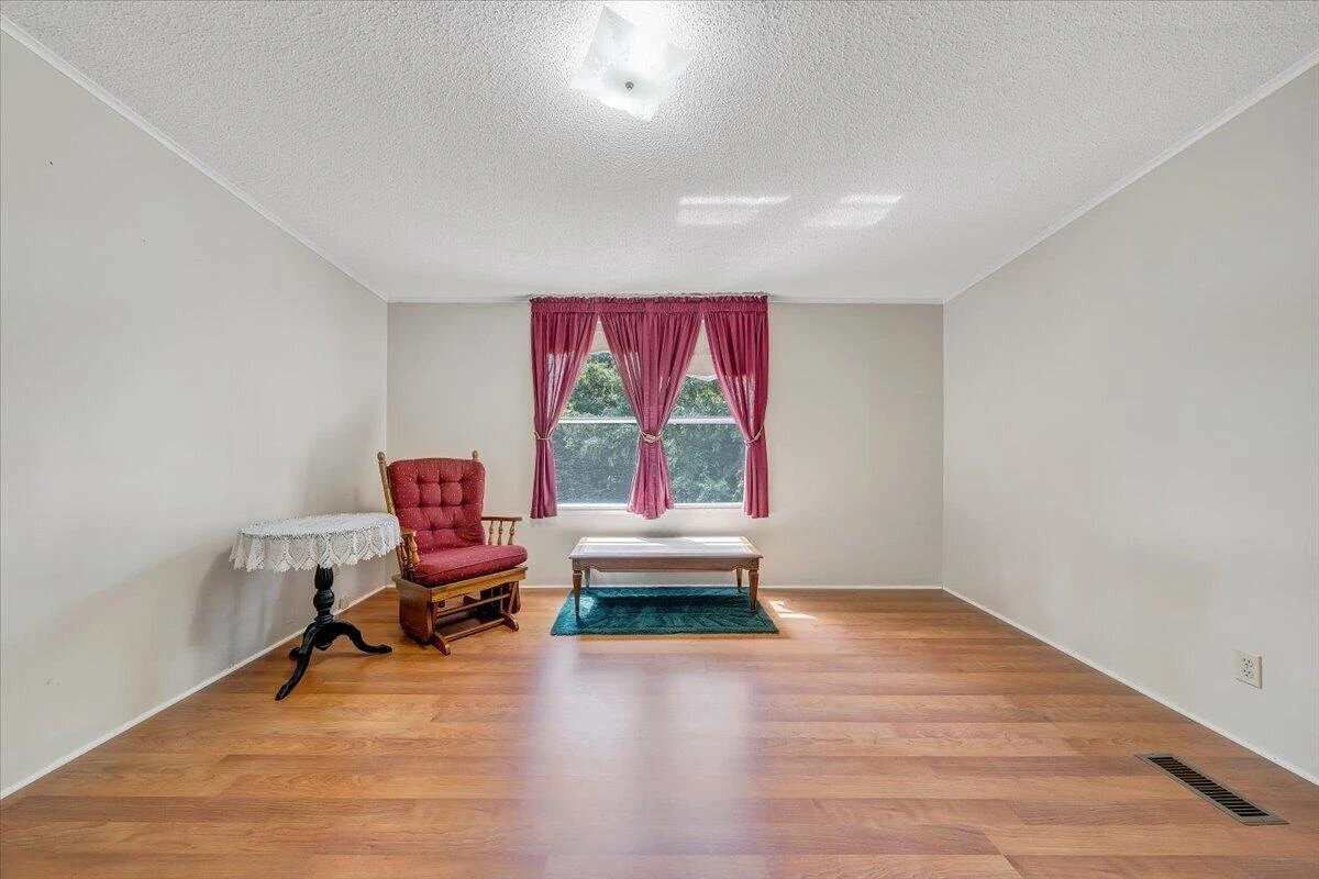 872 Hunters DR - Photo 18