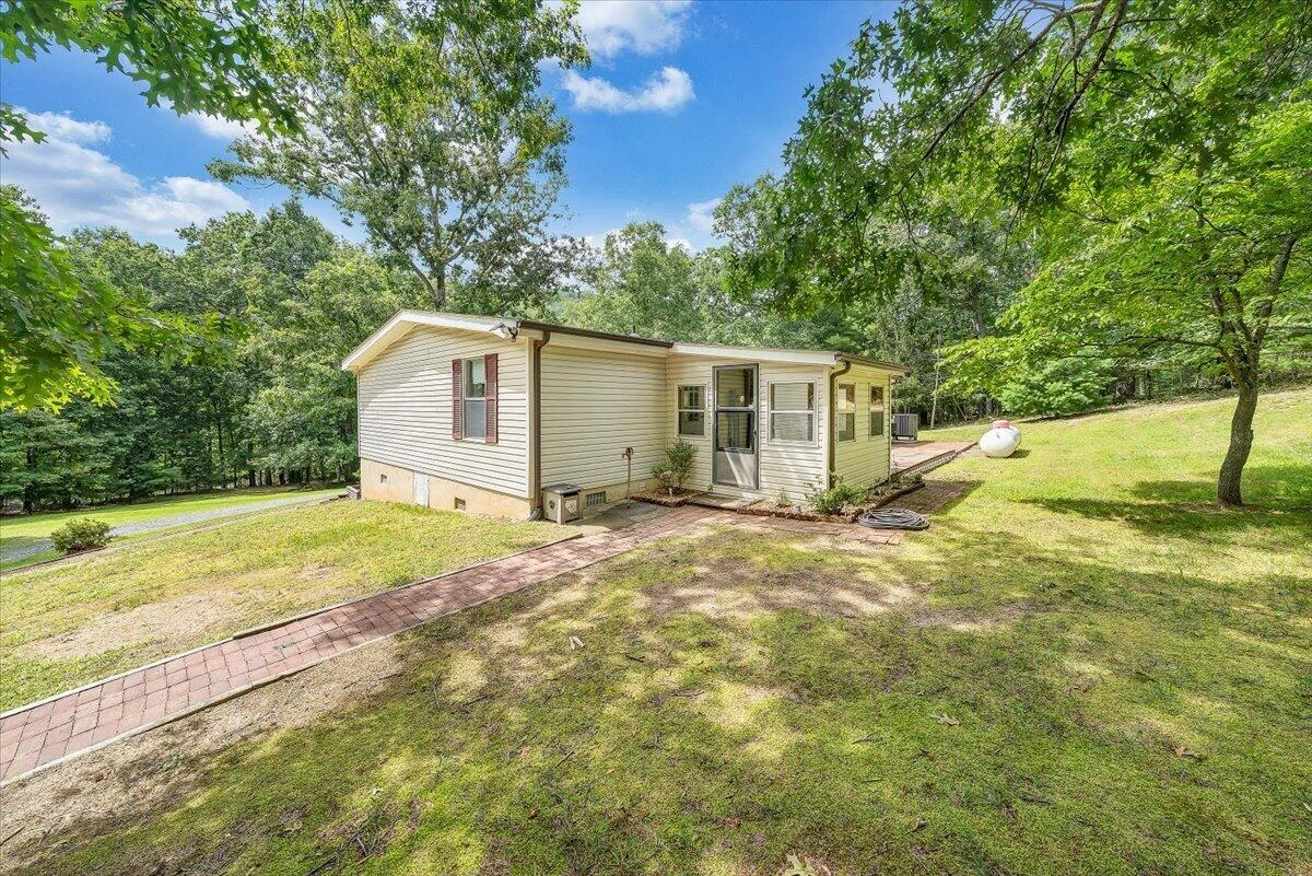 872 Hunters DR - Photo 27