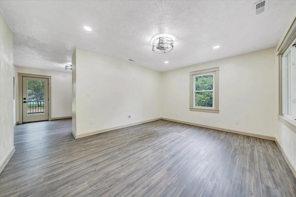 97 Green Acres LN - Photo 3