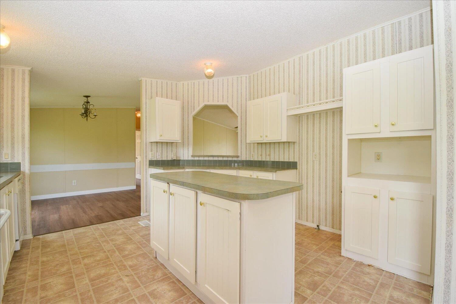 2392 Izaak Walton RD - Photo 10