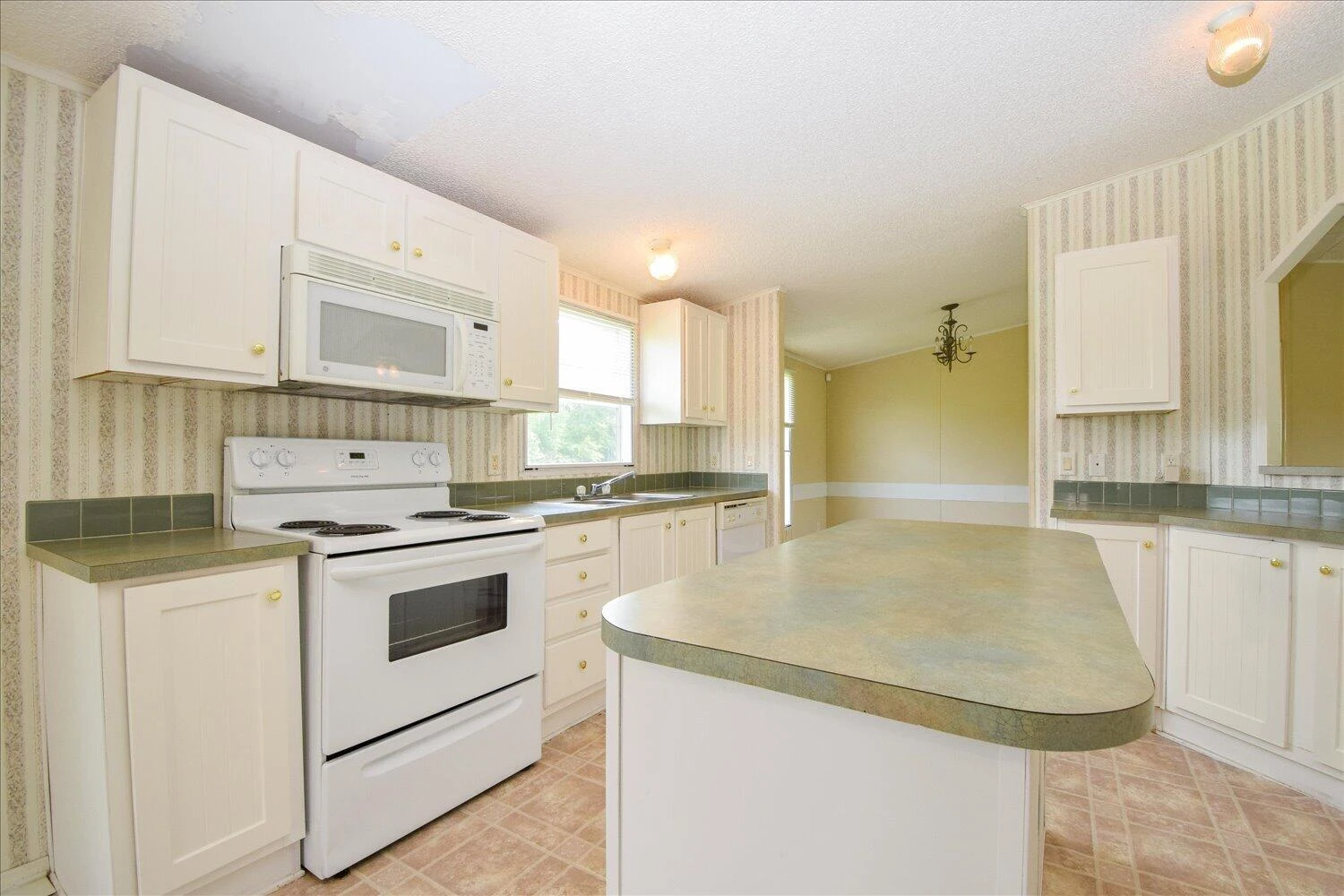 2392 Izaak Walton RD - Photo 11