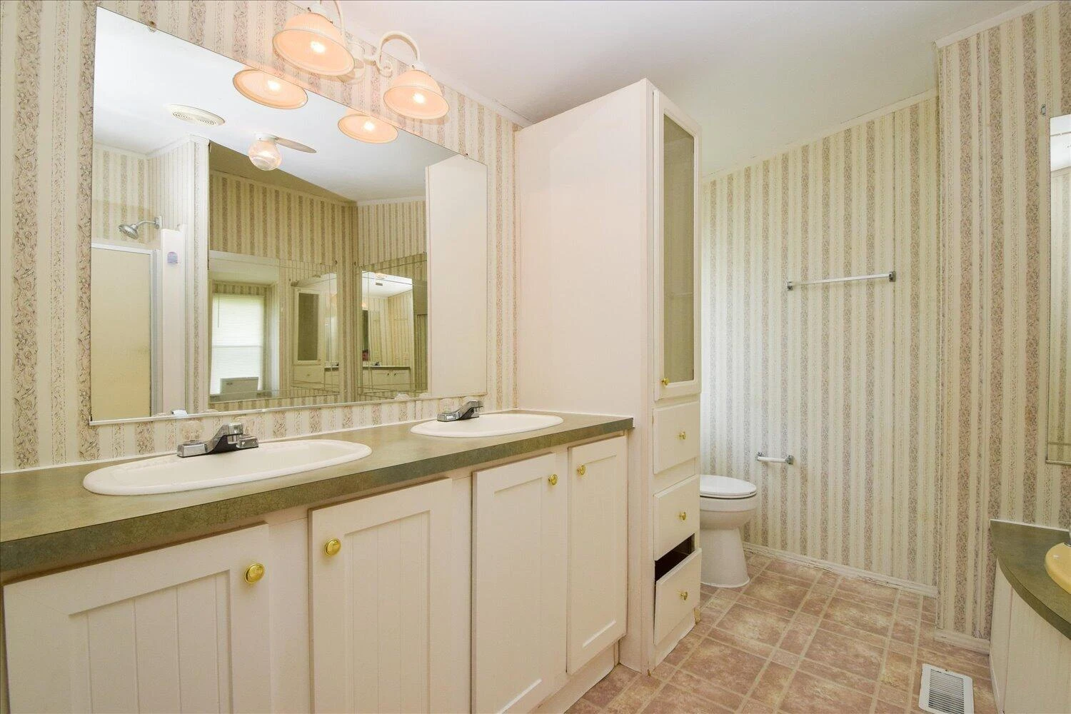 2392 Izaak Walton RD - Photo 16