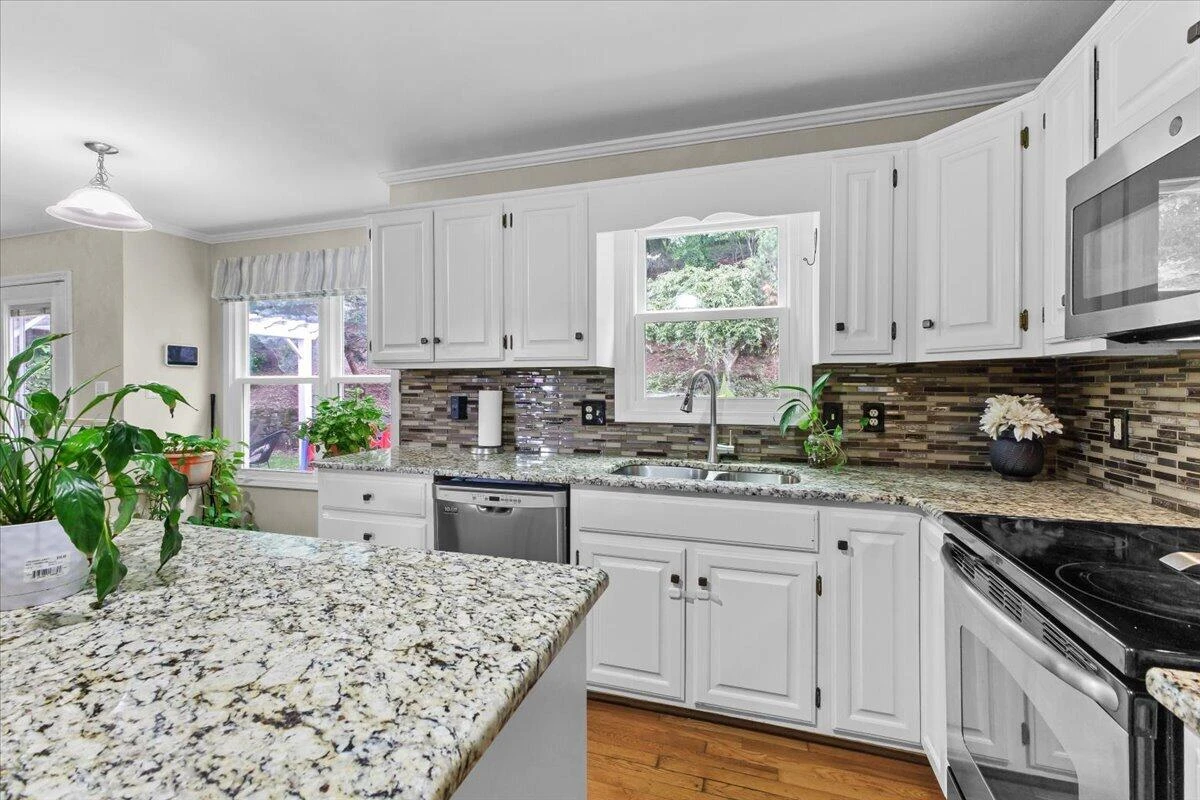 2138 Stone Mill DR - Photo 12
