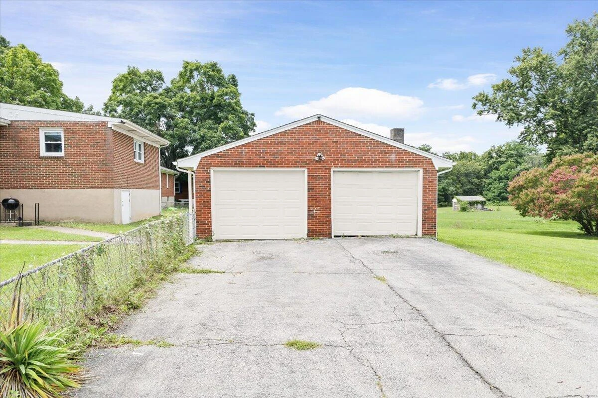 3707 Colonial AVE - Photo 28