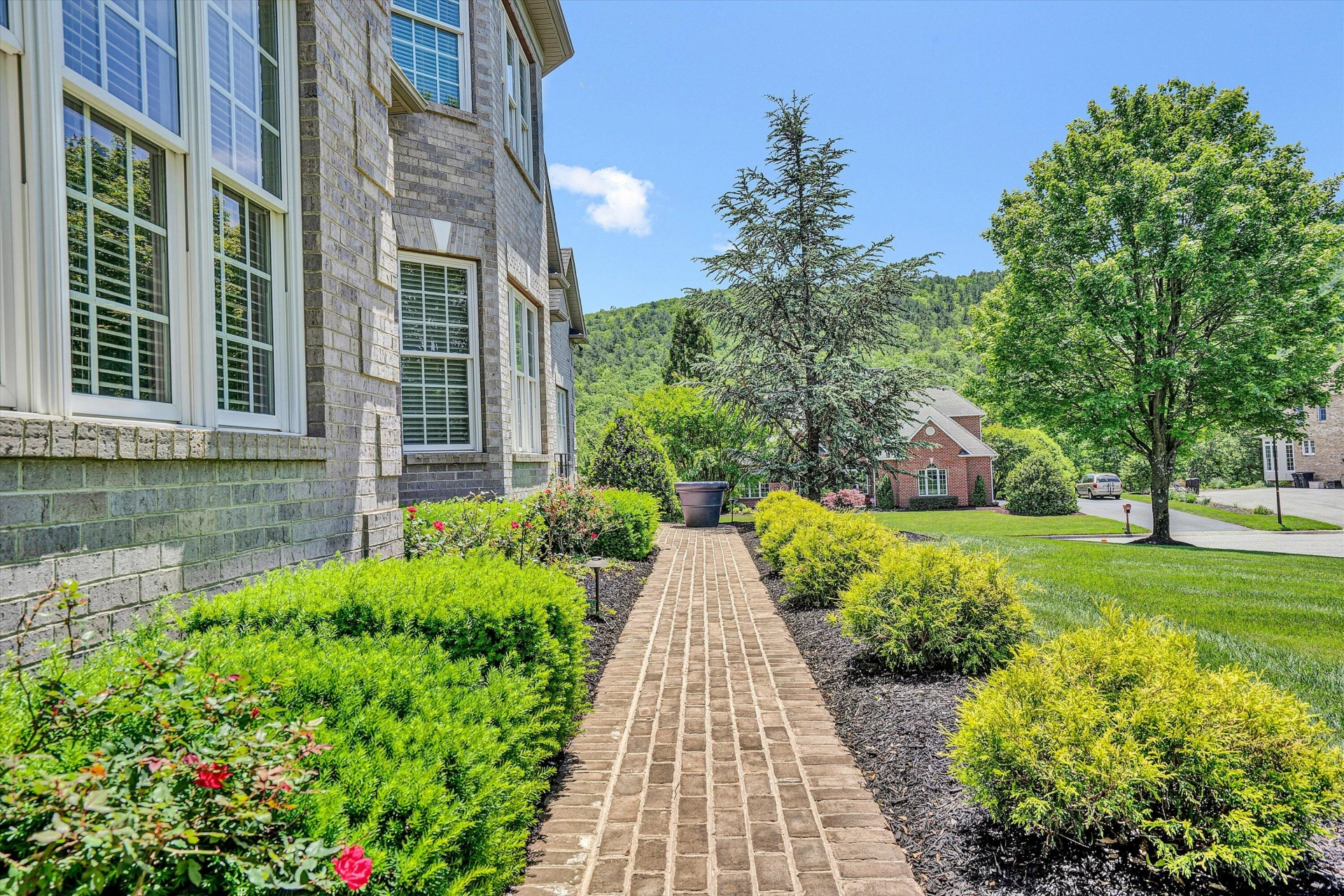 3846 Eagle Crest DR - Photo 4