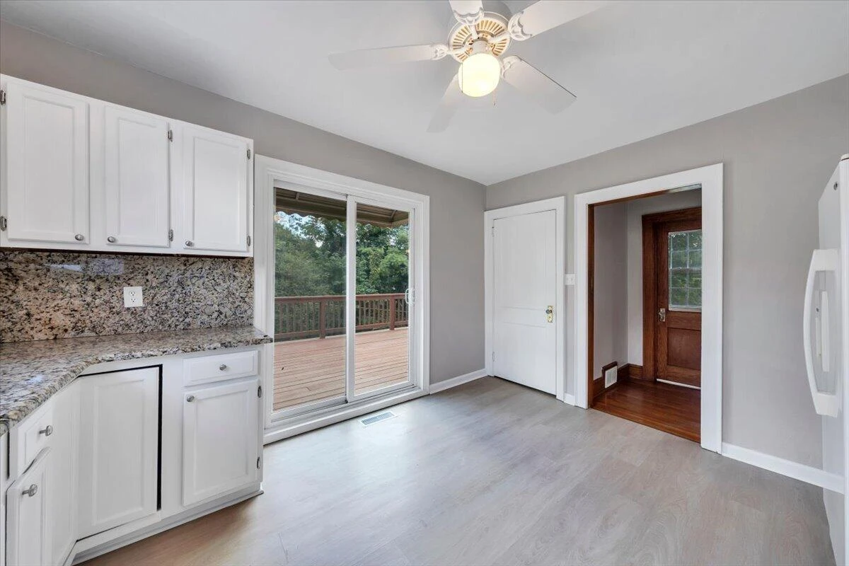 1604 Hiram ST SE - Photo 20