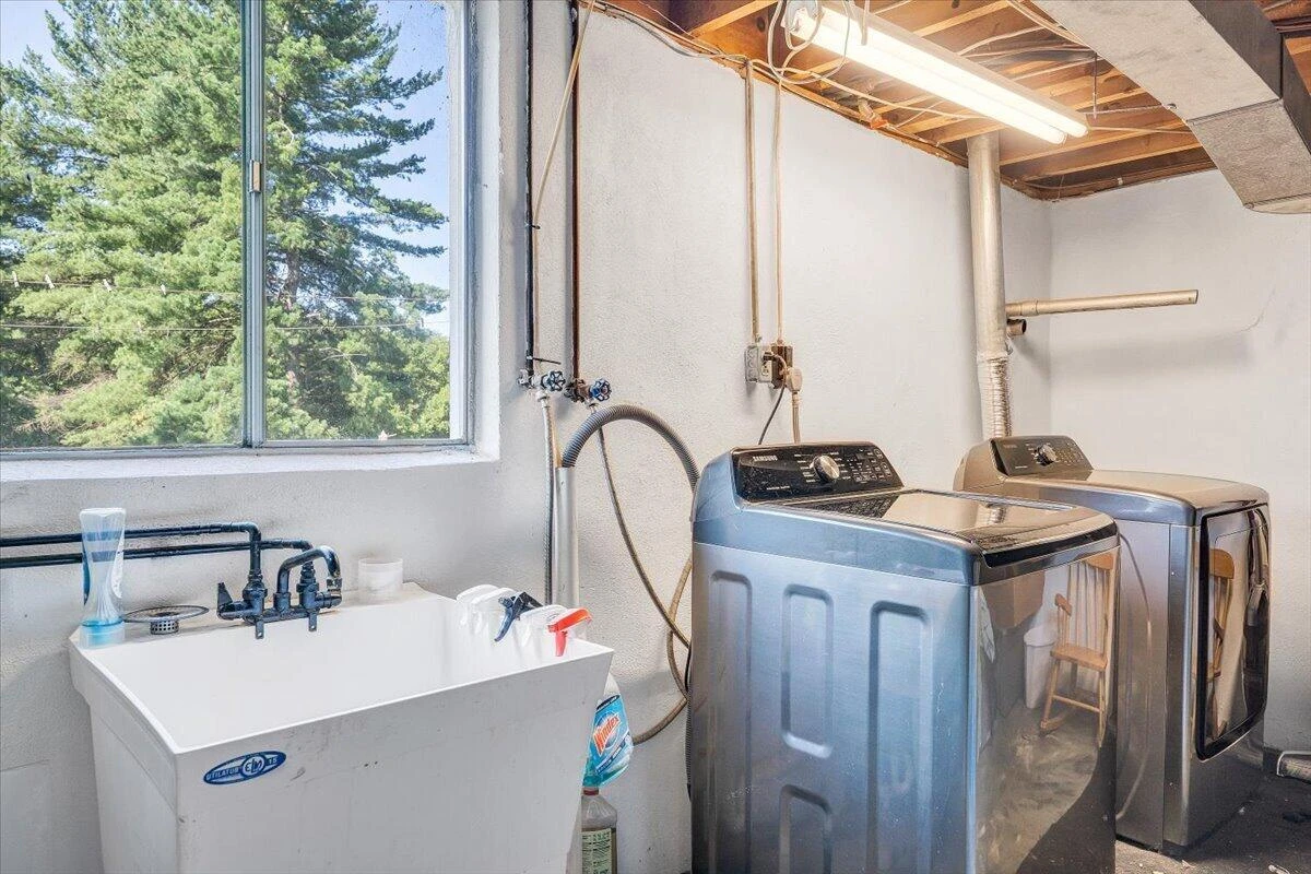 810 Pinecrest AVE - Photo 19